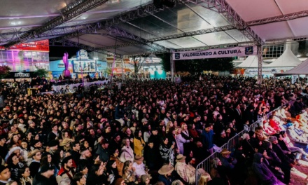 Mais de 45 mil pessoas passam pela Praça João Costa ao longo dos últimos três dias da 35ª Festa Nacional do Pinhão