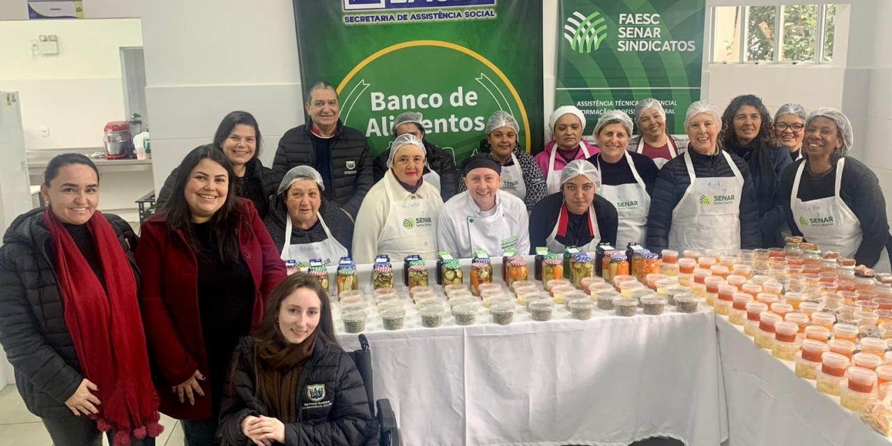 Conhecimento e renda: Banco de Alimentos promove oficina de conservas em parceria com o SENAR