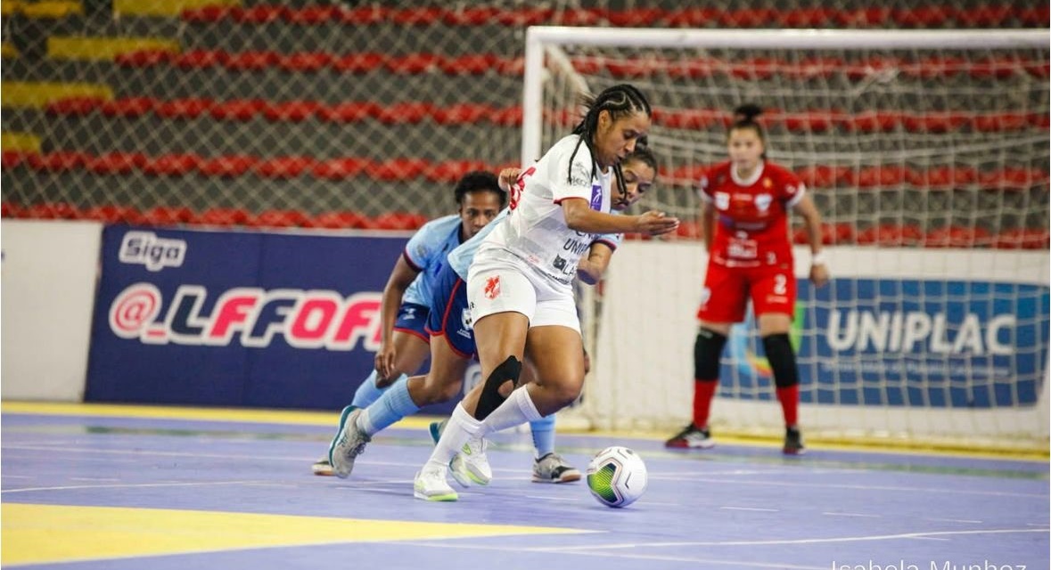 Leoas da Serra goleia o Londrina em casa e se isola na 3ª posição da Liga Feminina de Futsal