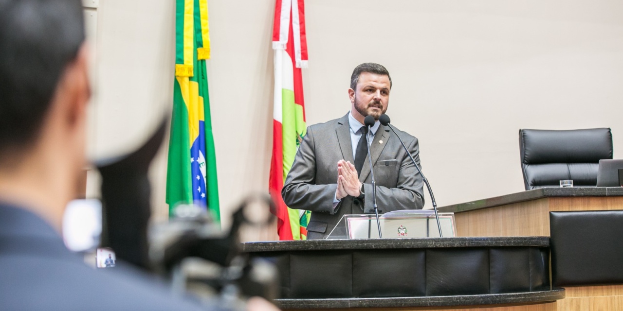 Avança na Alesc projeto para climatizar escolas públicas de SC