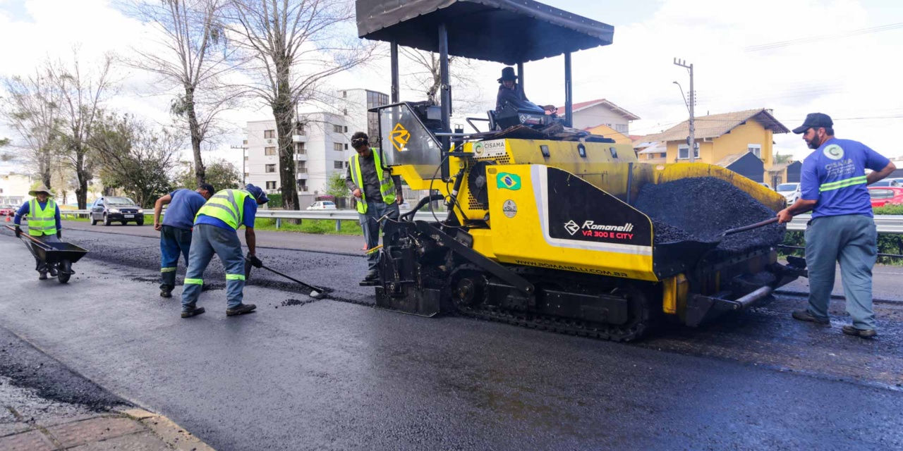Trecho 3: avança recuperação asfáltica da Avenida Carahá