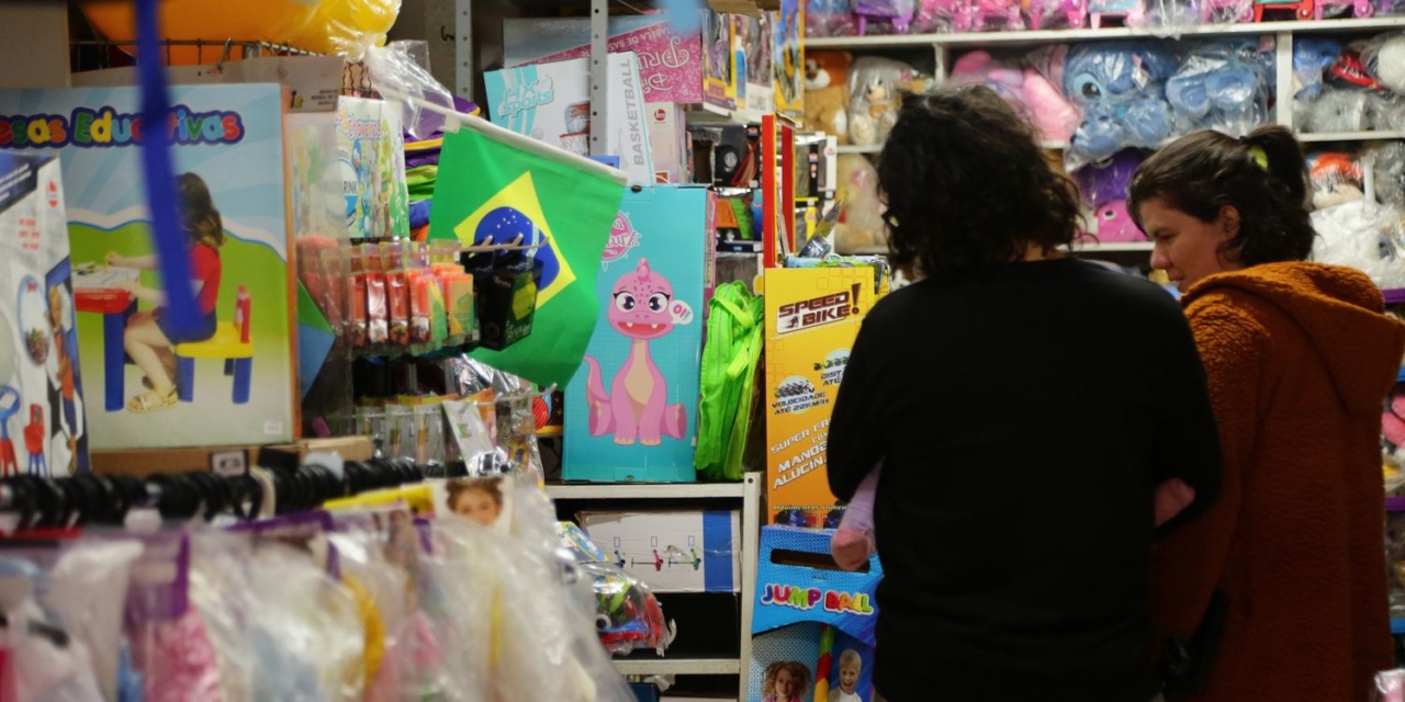 Brincadeira de criança? Procon mostra onde o presente de Dia das Crianças pode pesar menos no bolso