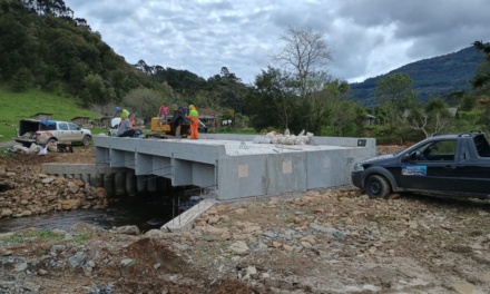Defesa Civil instala nova ponte em Bocaina do Sul