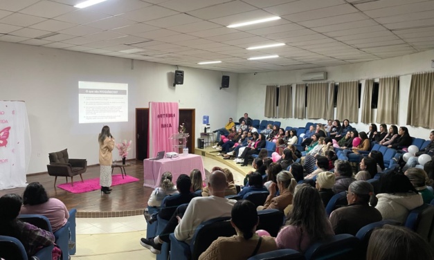 Evento do Outubro Rosa reúne grande número de mulheres em Bocaina do Sul