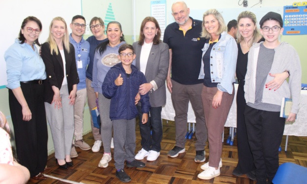 Prefeitura de Lages firma parceria com o Rotary Club Alvorada em entrega de óculos para estudantes