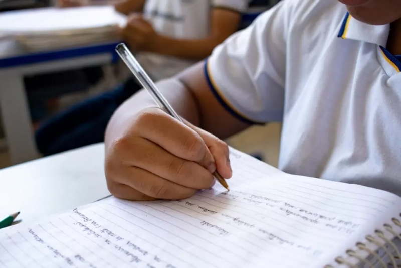 Leis aprovadas pela Alesc fortalecem a proteção e a cidadania nas escolas