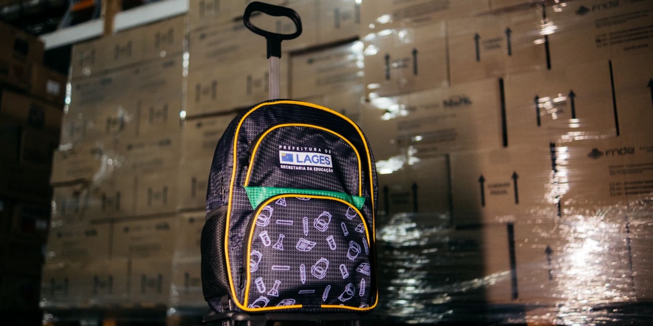 Crianças e estudantes do Sistema Municipal de Educação receberão mochilas e estojos