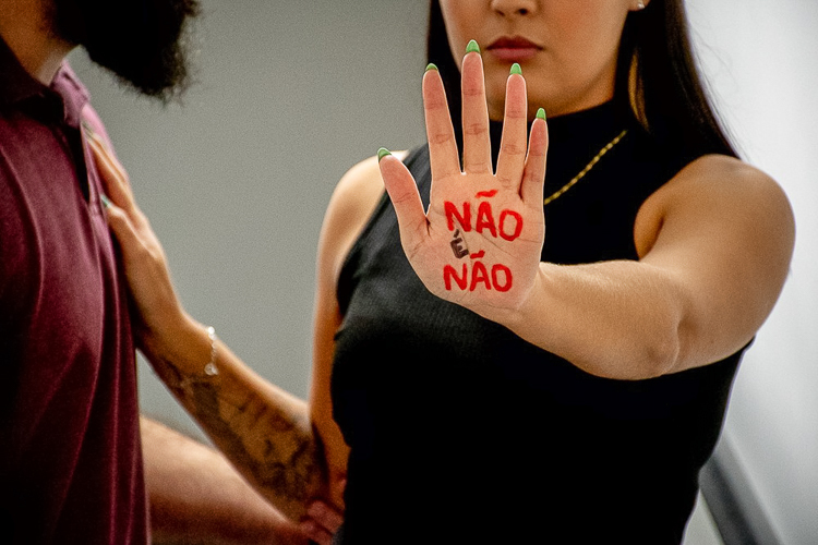 Violência contra a mulher: Prefeitura de Lages intensifica campanha da Lei do Protocolo “Não é Não” com capacitação de profissionais da área do entretenimento