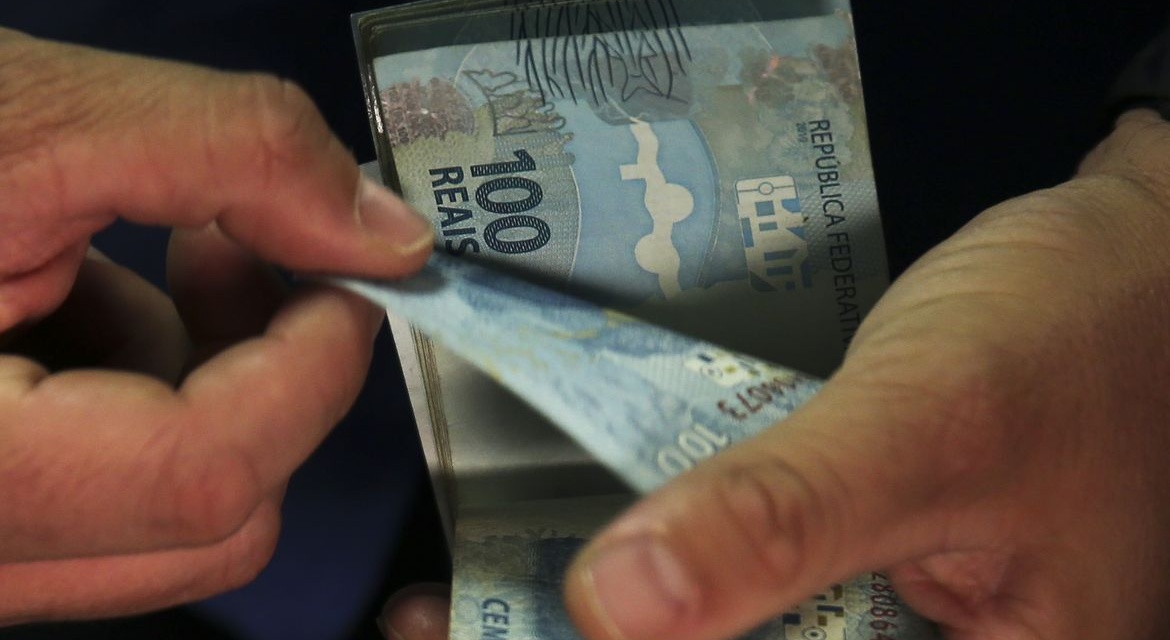 Bolsa Família inicia pagamentos de fevereiro no dia 12 com calendário ajustado