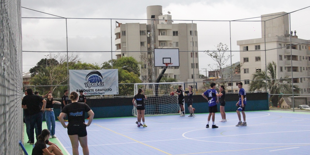 Apabla Lages leva treinos de basquete para quadra poliesportiva da Praça 8 de Março