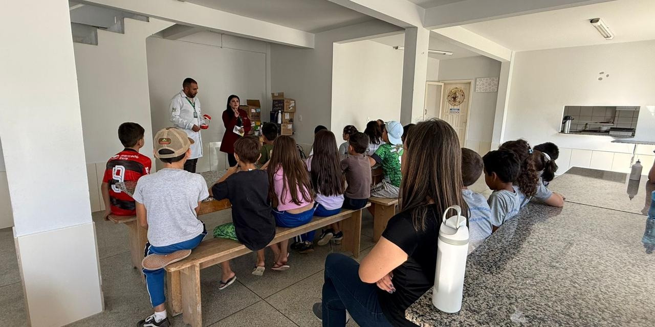 Dia B leva orientação e prevenção contra a cárie a alunos do interior de Otacílio Costa