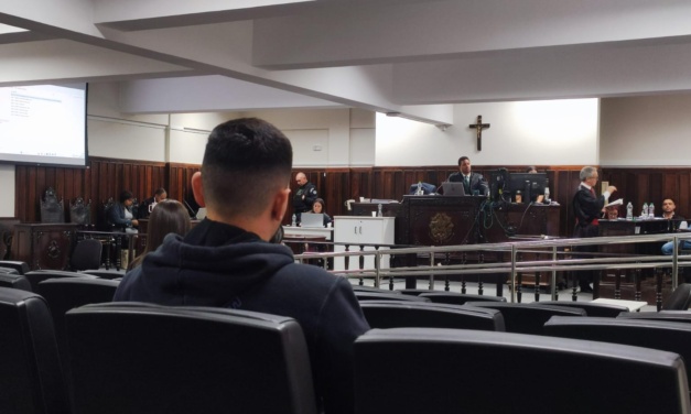 Réu é condenado a 23 anos por tentar matar a companheira idosa a marteladas em Lages