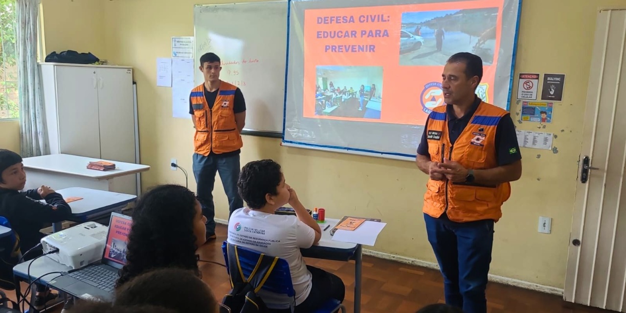 Projeto Defesa Civil nas Escolas já alcança cerca de 200 estudantes em uma semana em Lages