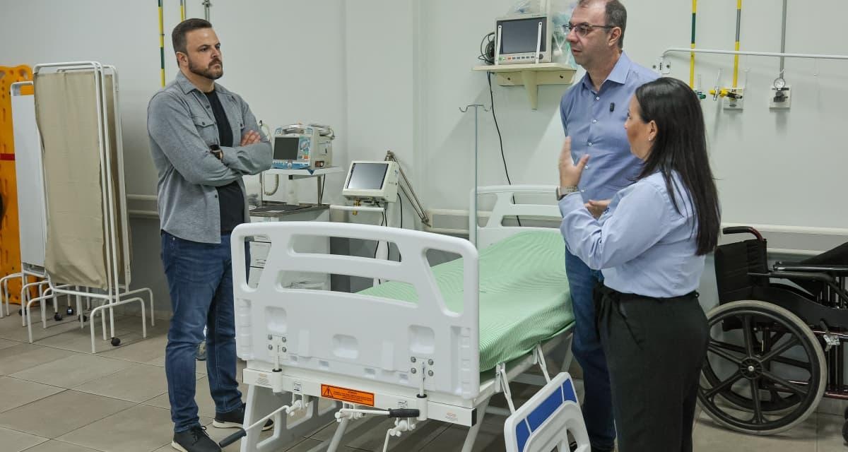 Lucas Neves reforça estrutura da UPA 24h de Lages com novos equipamentos