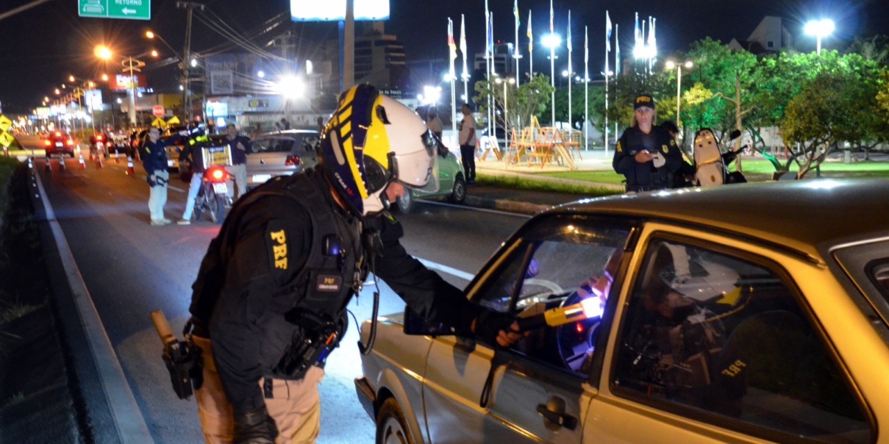 PRF reforça presença nas rodovias para feriado de Tiradentes 2026
