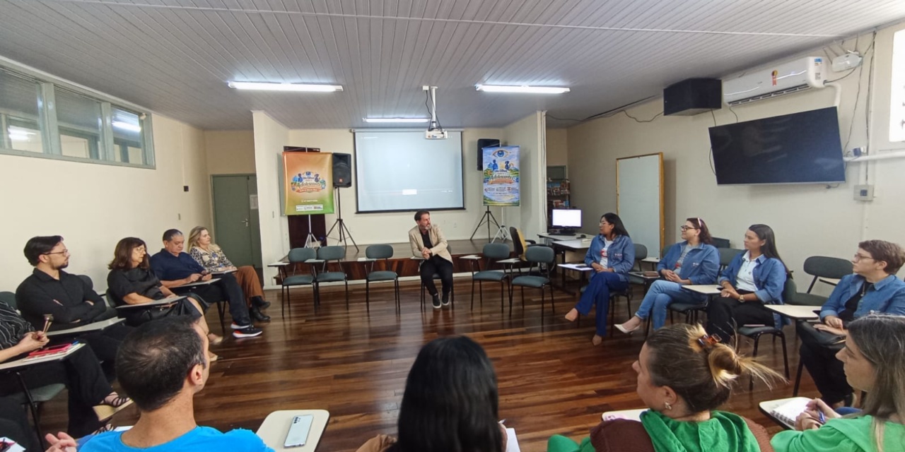 Projeto do Paternidade “Um Olhar para o Adolescente, além da sala de aula” é lançado na CRE de Lages