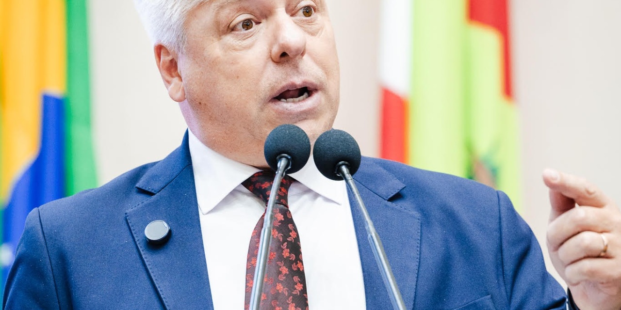 CCJ da Alesc aprova nova tabela salarial de professores em SC