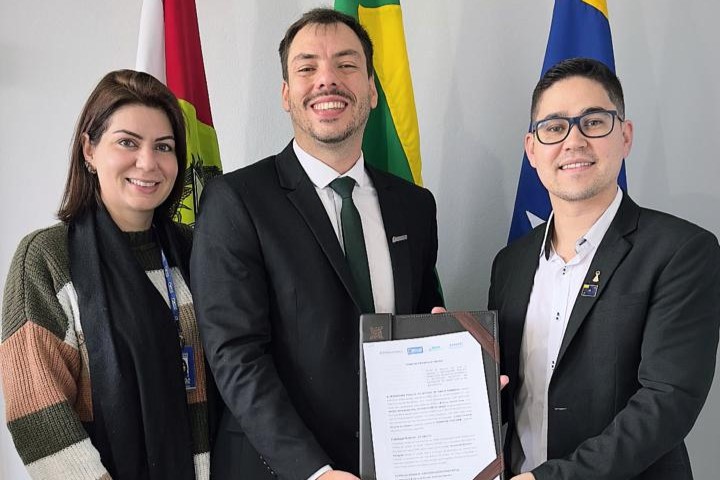 Prefeitura de Lages e Defensoria Pública firmam pacto pela cidadania nas escolas