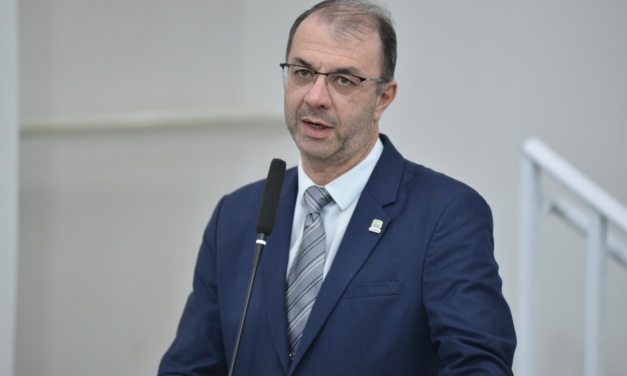 Irmãos na mesma unidade escolar da rede municipal de ensino de Lages