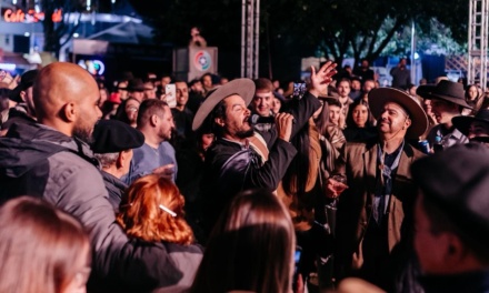 36ª Festa Nacional do Pinhão: noite de música e encontros no coração da cidade na noite desta quarta-feira