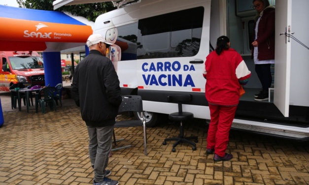 Carro da Vacina atende moradores da Cidade Alta nesta terça-feira (19)