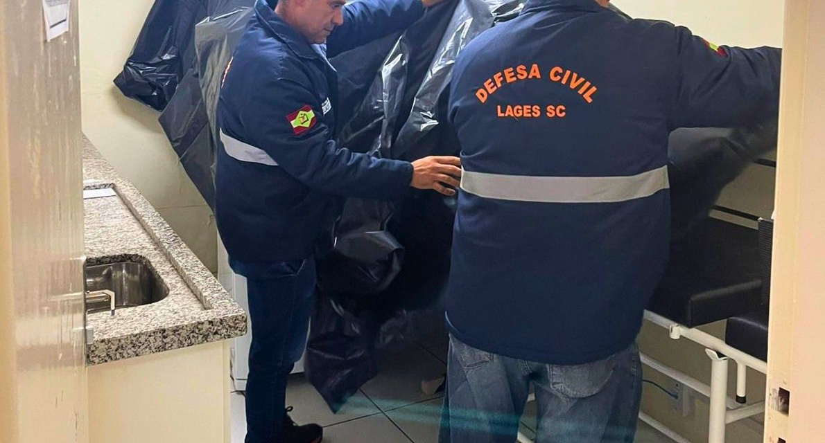 Defesa Civil atende famílias afetadas por tempestade e presta auxílio imediato em bairros atingidos