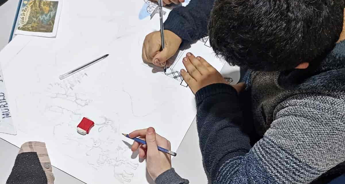 Estudantes transformam canções da Sapecada em galeria da cultura nativista