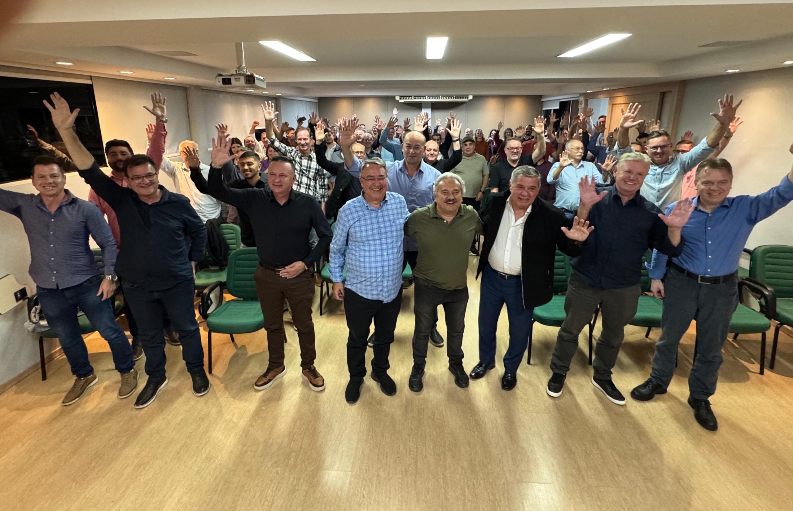 Encontro reúne  lideranças e fortalece articulação política da Serra Catarinense