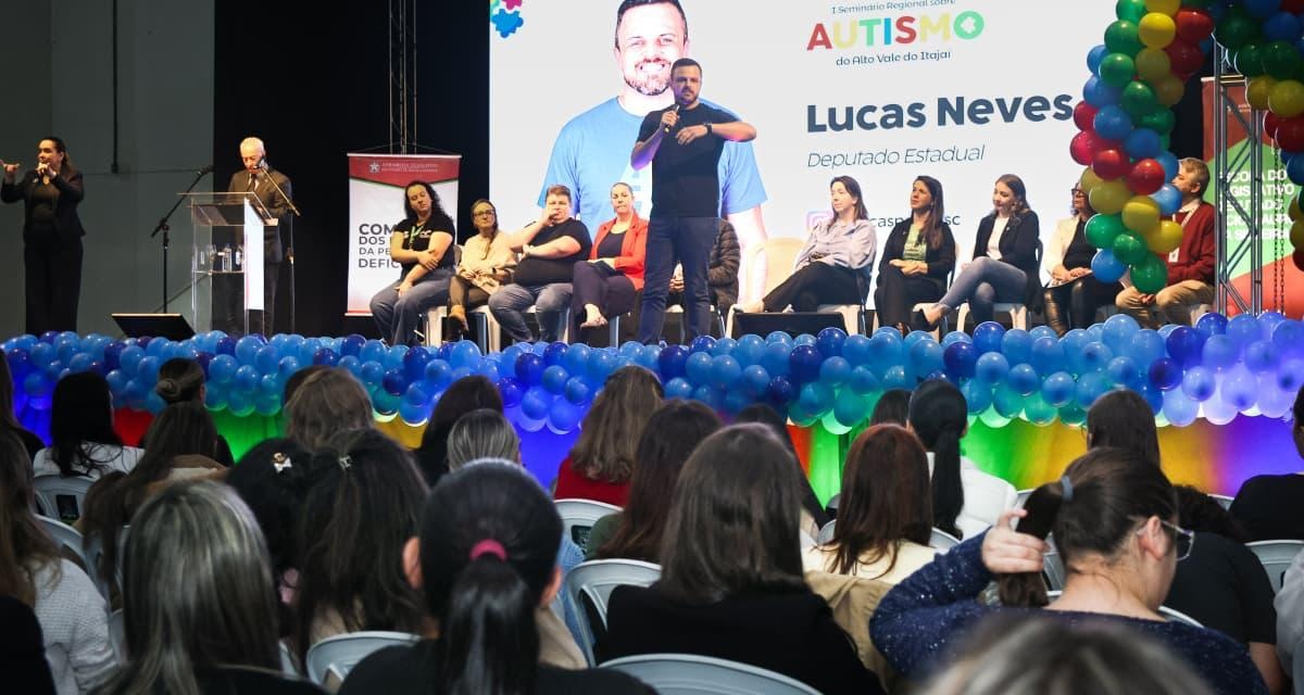 Ibirama sedia primeiro seminário regional sobre autismo do Alto Vale e reúne mais de 1.300 pessoas em dia histórico para a inclusão