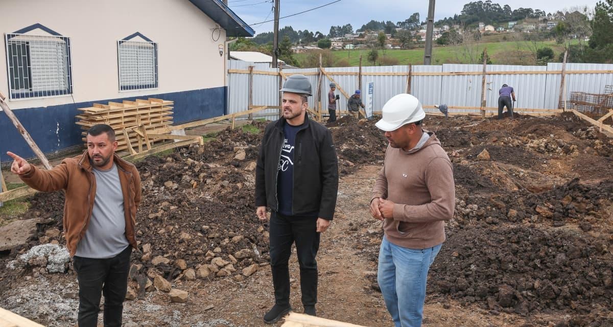 Lucas Neves visita obras em Lages e reforça investimentos nos bairros